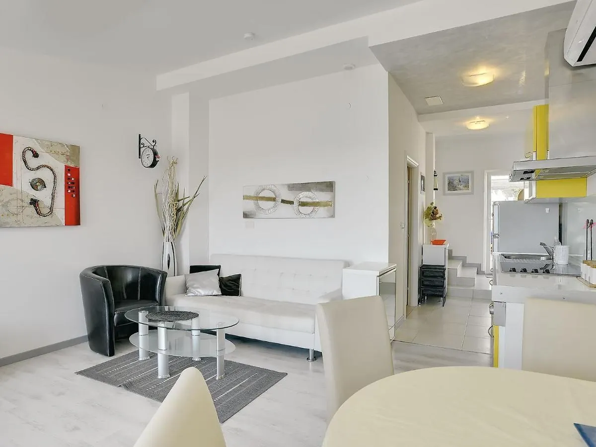 Deluxe Villa In Pula With Private Swimming Pool Pjescana Uvala