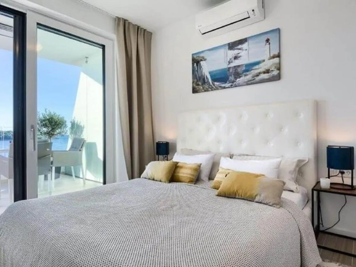 Deluxe Villa In Pula With Private Swimming Pool Pjescana Uvala 0*,  Croatia