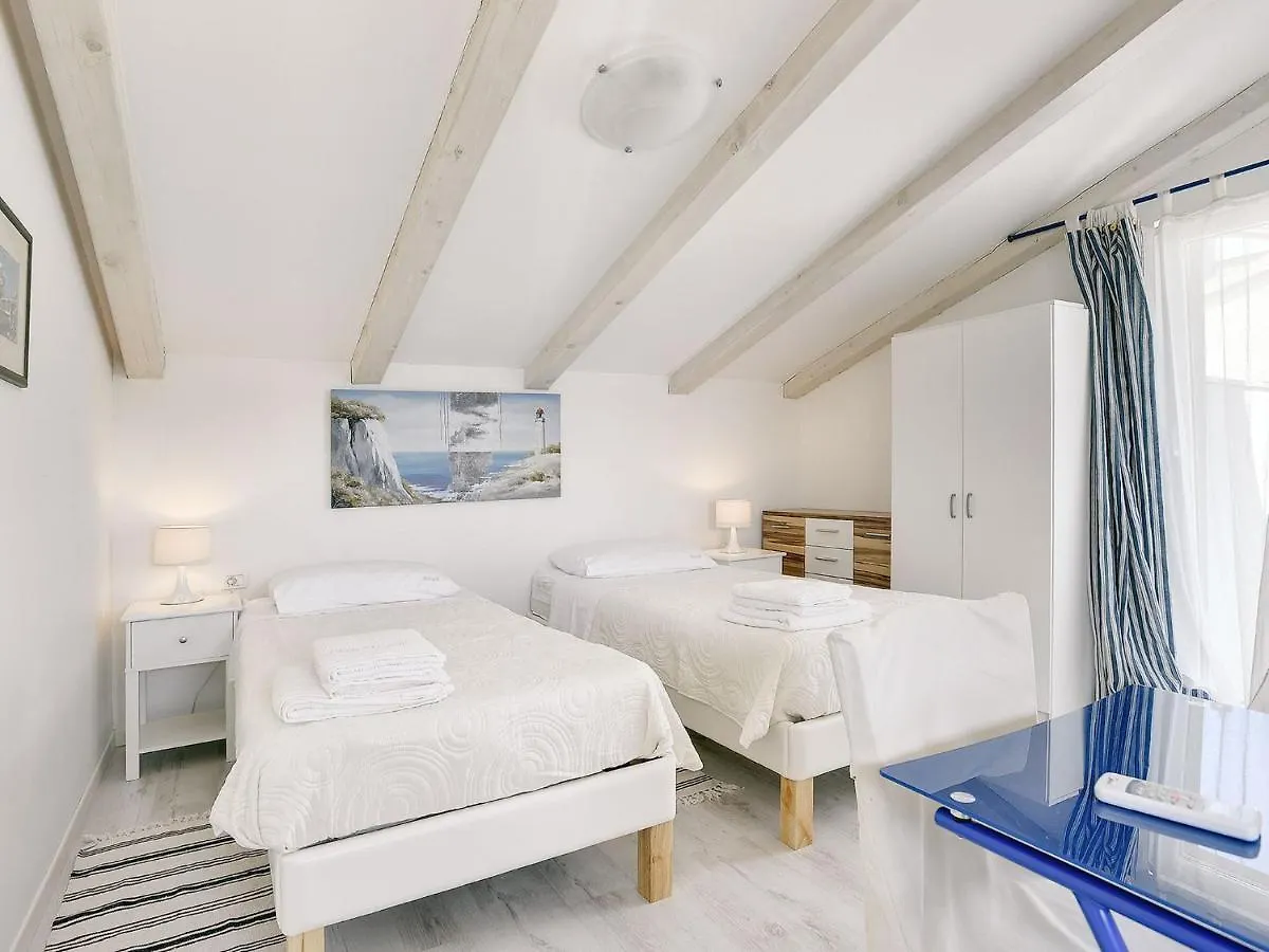 Deluxe Villa In Pula With Private Swimming Pool Pjescana Uvala Croatia