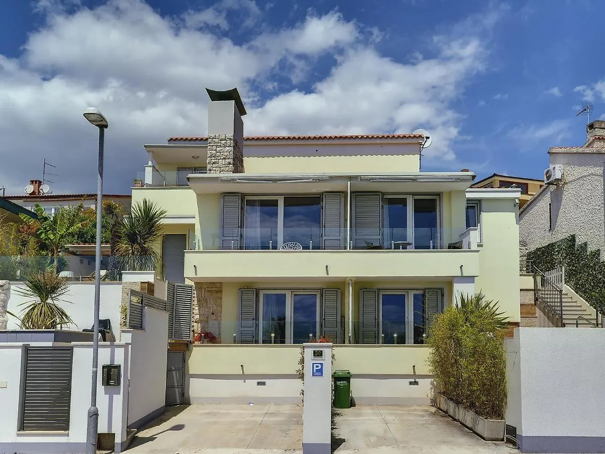 Deluxe Villa In Pula With Private Swimming Pool Pjescana Uvala