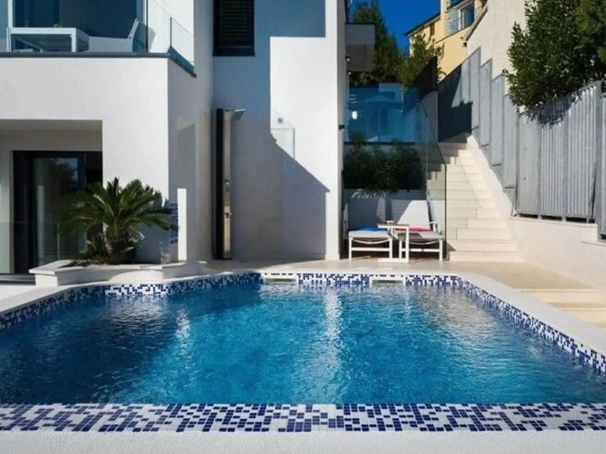Deluxe Villa In Pula With Private Swimming Pool Pjescana Uvala